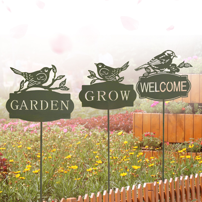 Garden Lawn Welcome to Cue Card Iron Art Small Bird Outdoor Decoration Plug-in Patio to decorate the landscaped fields Garden Wind