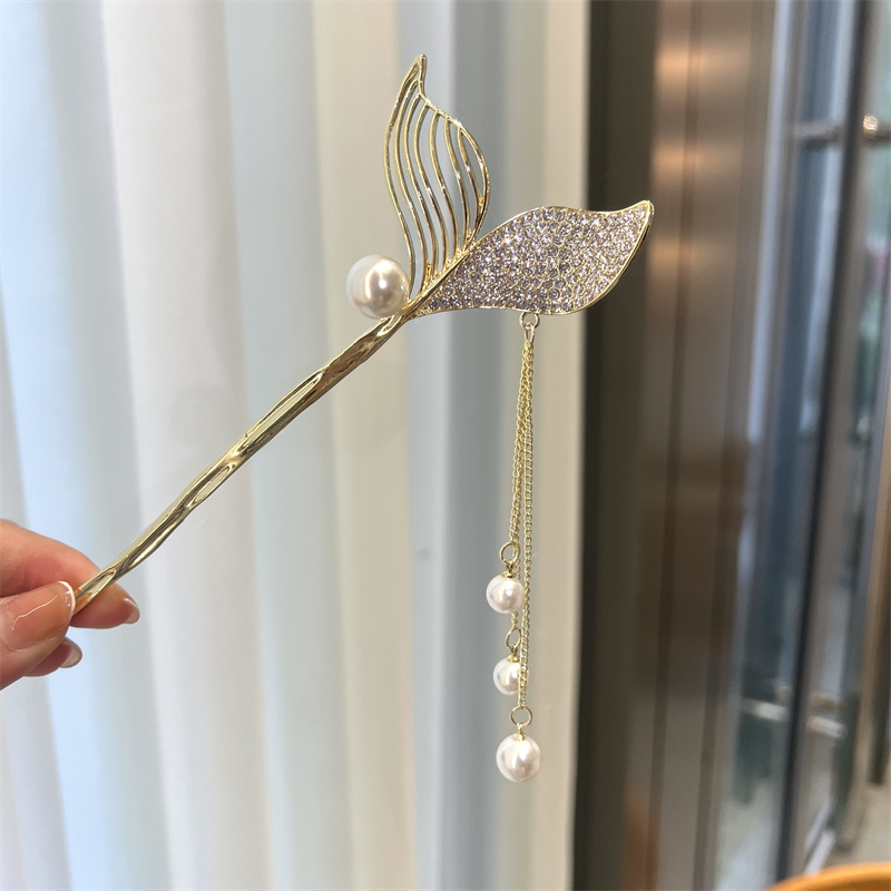 images 1:New high-end sensory mermaid tail hairpin hairpin pearl water drilling hairpin hairpin hair hairpin 2022