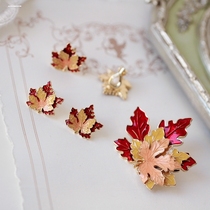 Maple Leaf Brooch New Trendy Personality Cute Japanese Pin Cartoon Couple Male Metal Badge Ornament
