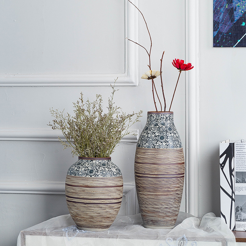 European ceramic vase dry flower arranging flowers is placed on the new Chinese style household living room TV cabinet soft adornment ornament restoring ancient ways