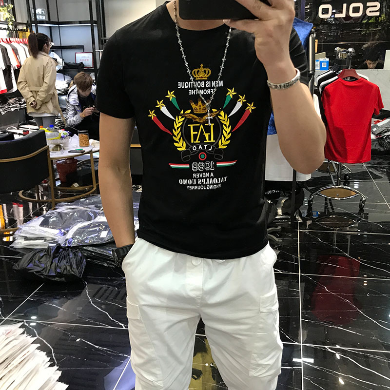 Nam T-shirt thêu xu hướng mùa hè 2020 100 huy hiệu in T ngắn tay ga châu Âu trẻ ngắn tay