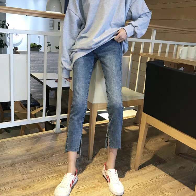 Breaking lỗ mở quần ngã ba phụ nữ chân nhỏ 2020 mùa xuân mới loose-fitting eo cao mỏng thẳng thẳng Tám điểm quần triều.