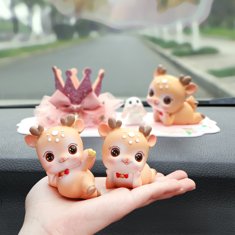 One Road Safety Deer Car Swing Piece Interior Decoration Items Big All 2021 New On-board Lady High-end Middle Control Desk