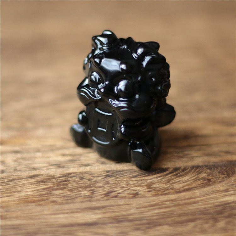 New rock crystal obsidian carved gems make money brave ornaments a pair of gold devouring beast holiday gifts