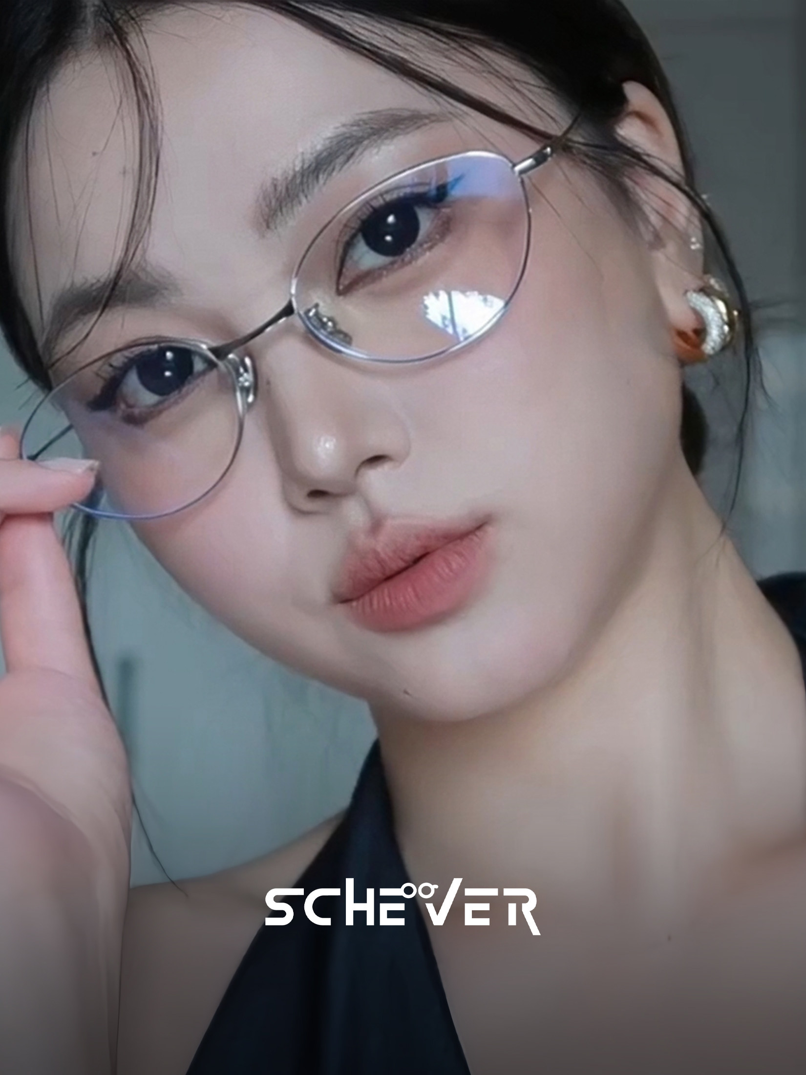 Cool and Intellectual Cat-Eye Silver Wire Glasses for Nearsighted Women, Large Frame, Ultra-Light 9g Titanium Frame, Silver Frame, Can Be Customized with Prescription Lenses