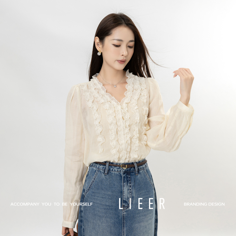 Lieer's "Little Romance" Is Love at First Sight! High-End Heavy Lace V-Neck Shirt 2Csj035