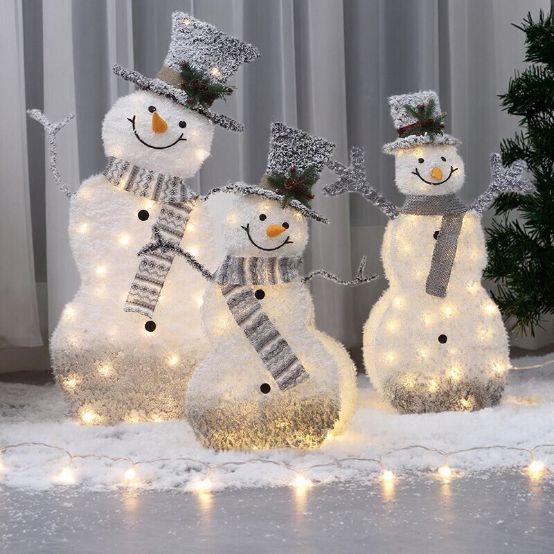 Christmas Reindeer Pulling a Cart Display Scene Setup Snowman Iron Art Glowing Large Snowman Christmas Tree Decorations Christmas Reindeer Pulling a Cart Display Scene Setup Snowman Iron Art Glowing Large Snowman Christmas Tree Decorations