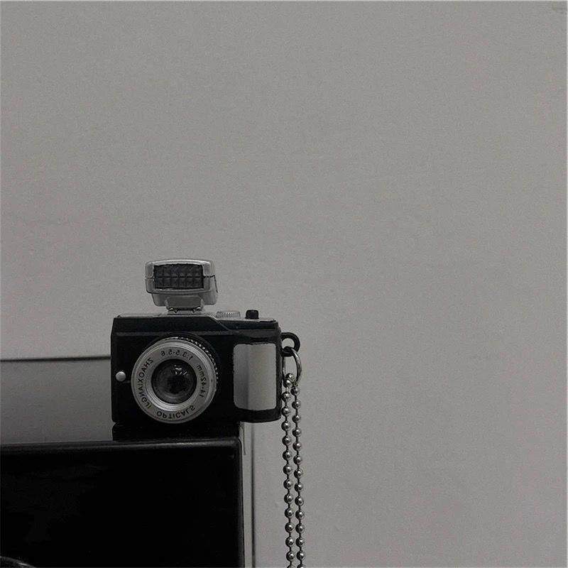 Детский фотоаппарат 抖音网红发光发声迷你小照相机挂件可拍照项链校园女学生儿童玩具