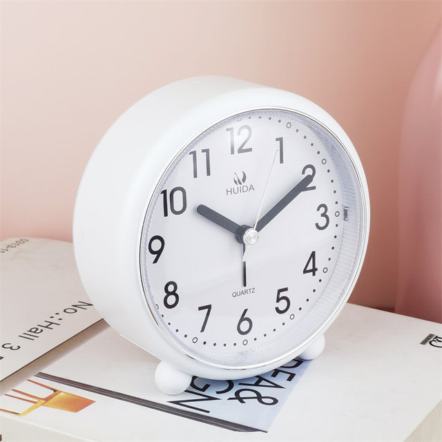 Elderly-Friendly Clock with Clear Dial, Simple Modern Alarm Clock, Creative Silent Fashionable Bedside Clock, Student and Children's Clock