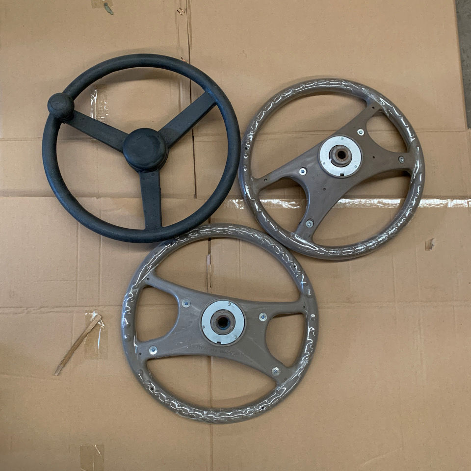 Three-wheel four-wheel tractor accessories three-fork steering wheel single button large hole small hole with handball spline steering wheel
