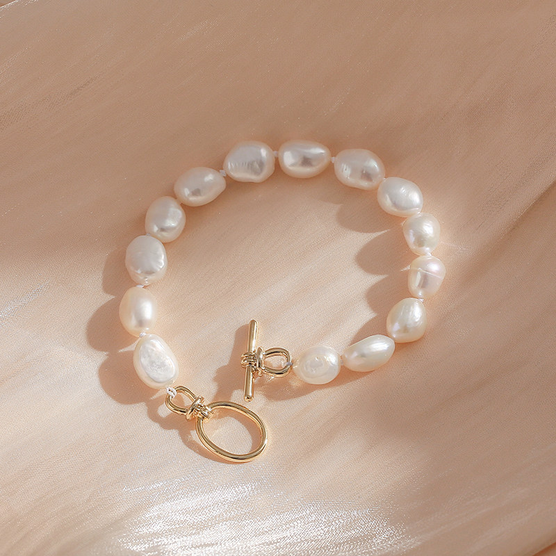 Baroque special-shaped pearl hand-shaped female personality simple handmade cold wind Korean version of the jewelry birthday gift gift