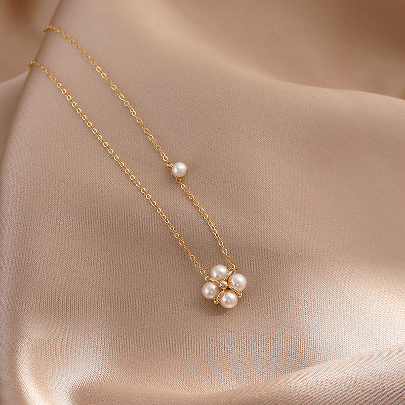 Natural freshwater pearl necklace female collarbone chain ins niche design net celebrity jewelry high-end gift for girlfriend