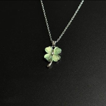 Green Four-Leaf Clover Necklace for Women 2025 New Niche High-End Light Luxury Versatile Clavicle Chain Natural Cat's Eye Stone Necklace
