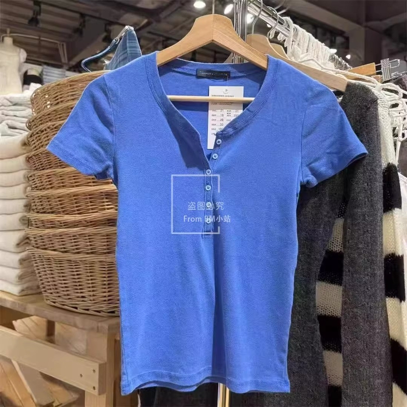 Bm Klein Blue Round Neck White-Enhancing Short-Sleeve T-Shirt for Women, Bm Pure Cotton Button Design Top, Comfortable Minimalist Top