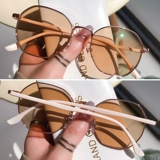 Светло -чувствительный цвет, оптическая равнина, многоугольники большие каркасные очки, женщины могут получить нишевую -миопию плюс астигматизм Большое лицо тонкое