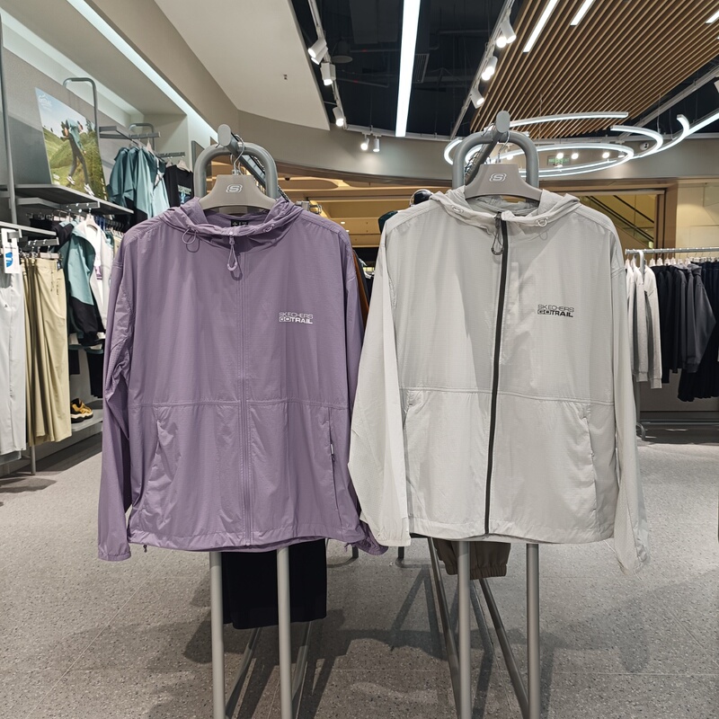 Skechers New Men's Spring and Summer Sun Protection Clothing Comfortable Woven Hooded Jacket P226M118 Skechers New Men's Spring and Summer Sun Protection Clothing Comfortable Woven Hooded Jacket P226M118