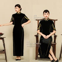 Shanghai style luxury retro black silk velvet gold embroidered gold shawl spring and autumn cheongsam fashion mother cheongsam