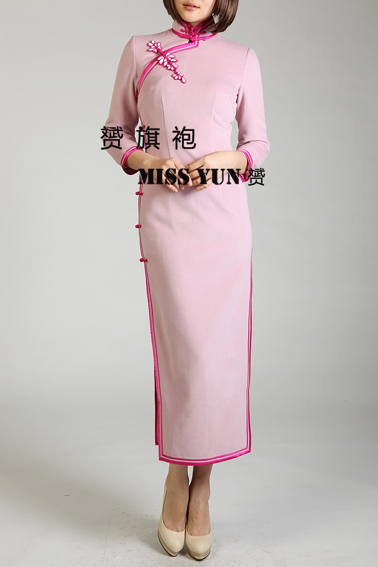 Autumn and winter new pink woolen rose red handmade wide edge fashion improvement long-sleeved cheongsam dress custom-made by Shanghai old tailor