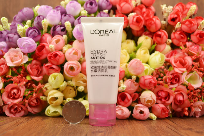 Mẫu! L'Oreal Cleansing Hạt Nho Sữa Rửa Mặt 30 ml Giữ Ẩm Tạo Bọt Sữa Rửa Mặt sữa rửa mặt sulwhasoo