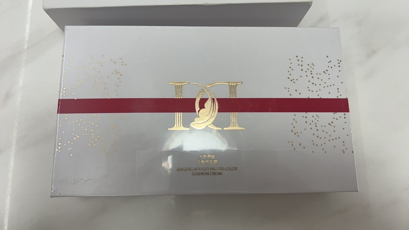 Authentic Diane-Ti - Golden Key Skin Nourishing Three-Color Cushion J0582 New Three-In-One Natural Concealer, Isolation, and Brightening