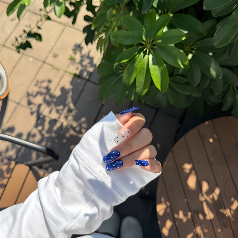 Blue Polka Dot Spring and Summer Klein Blue and White Polka Dot Wearable Nails Pure Handmade Color-Changing Nail Art Whitening French Nail Stickers