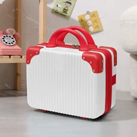 Белый с красным [матовым углом]