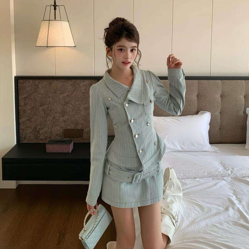 Original Retro Design Denim Jacket Two-Piece Set for Women 2026 Autumn New Fashion Blue Denim Short Skirt Set