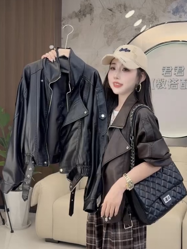 American Retro Motorcycle Leather Jacket for Women, Autumn and Winter Trendy Cool Style with Turn-Down Collar, Zipper, Loose Fit, Pu Stylish Jacket American Retro Motorcycle Leather Jacket for Women, Autumn and Winter Trendy Cool Style with Turn-Down Collar, Zipper, Loose Fit, Pu Stylish Jacket
