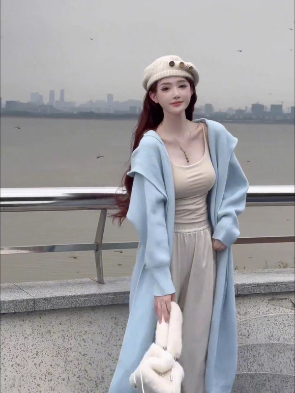 Autumn and Winter Lazy Style Sweater Coat for Women, Korean Style Loose Hepburn Style Hooded Coat, Mid-Length Thickened Knitted Cardigan