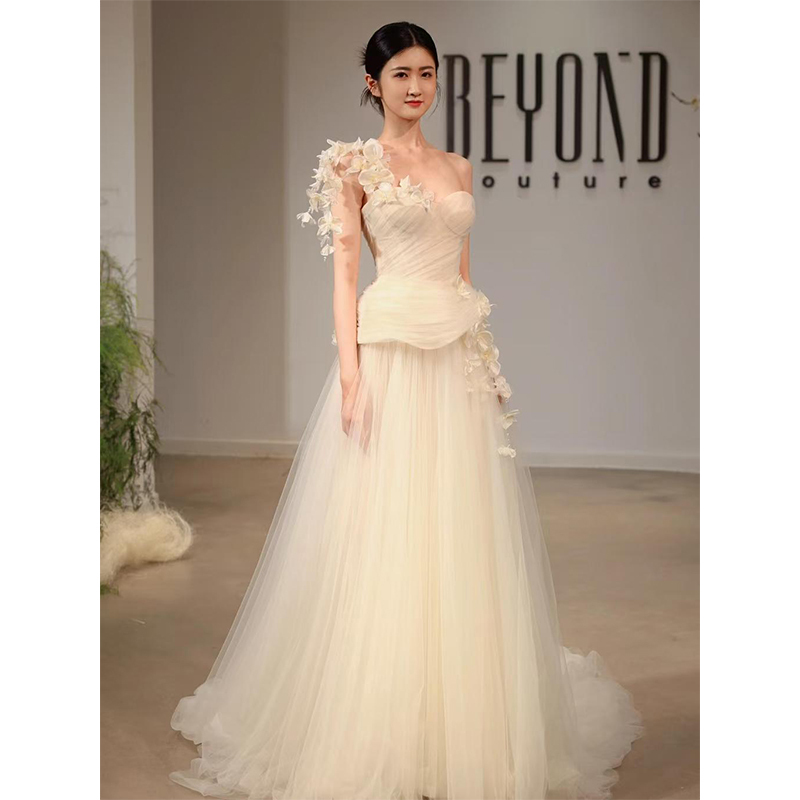 French-Style Light Wedding Dress 2026 New High-End Texture Bridal Engagement Dress Forest Style Super Fairy Wedding Reception Dress French-Style Light Wedding Dress 2026 New High-End Texture Bridal Engagement Dress Forest Style Super Fairy Wedding Reception Dress