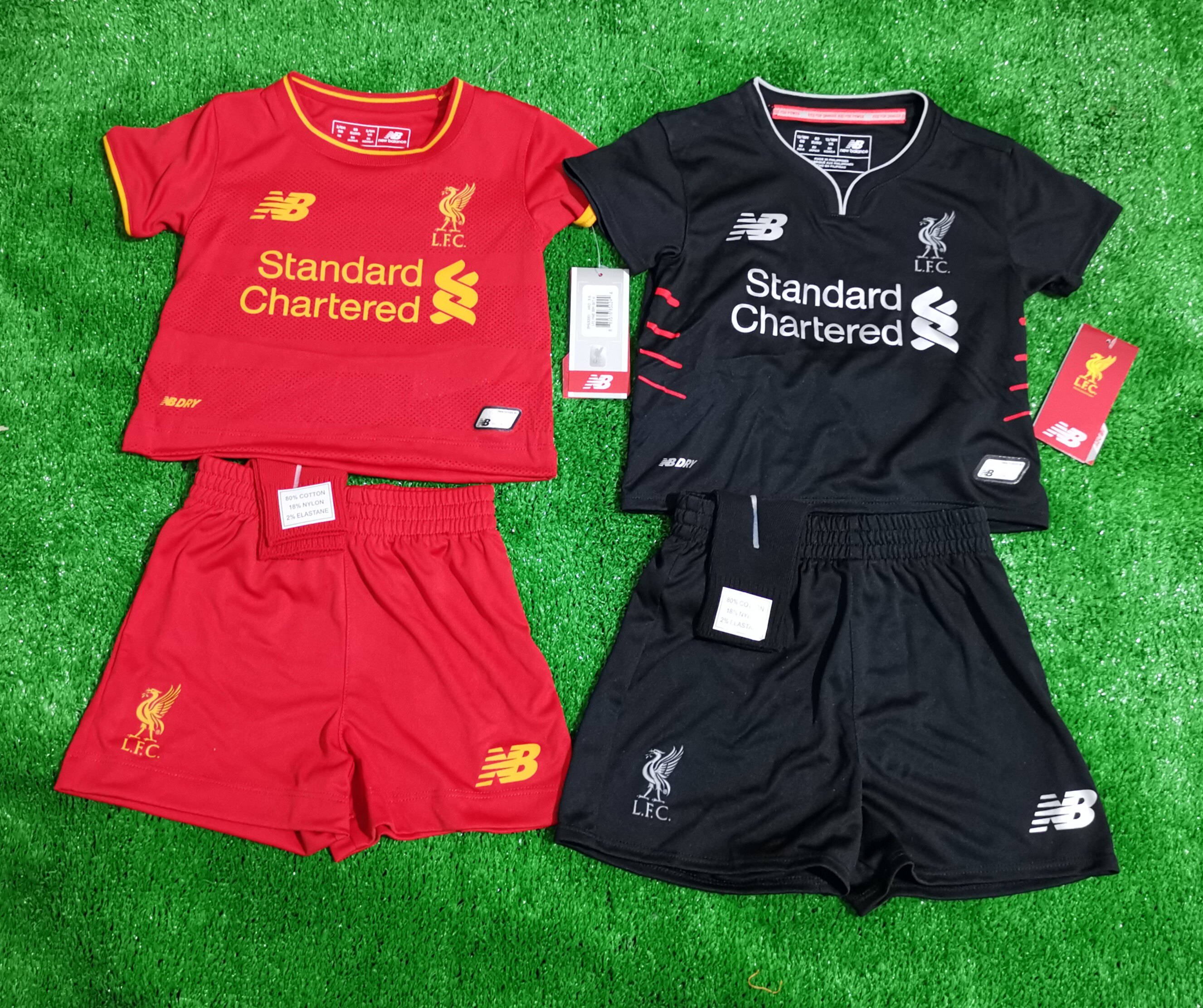 NEW BALANCE NEW 100 Lun Liverpool Children's baby footballing pants ball socks Three sets 