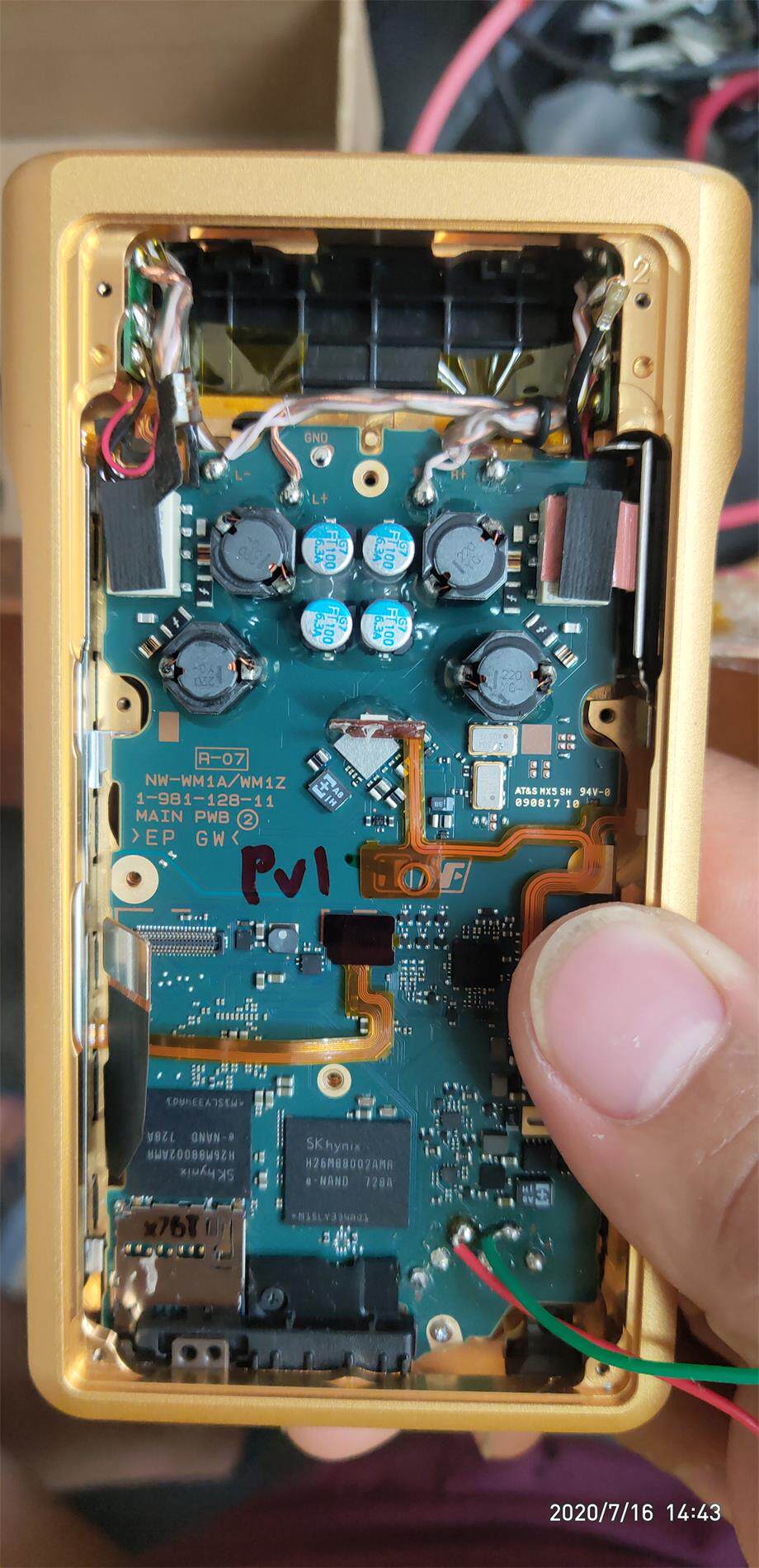 Sony WM1A Black brick changed to the main board of the BRICS MOD mill 256G