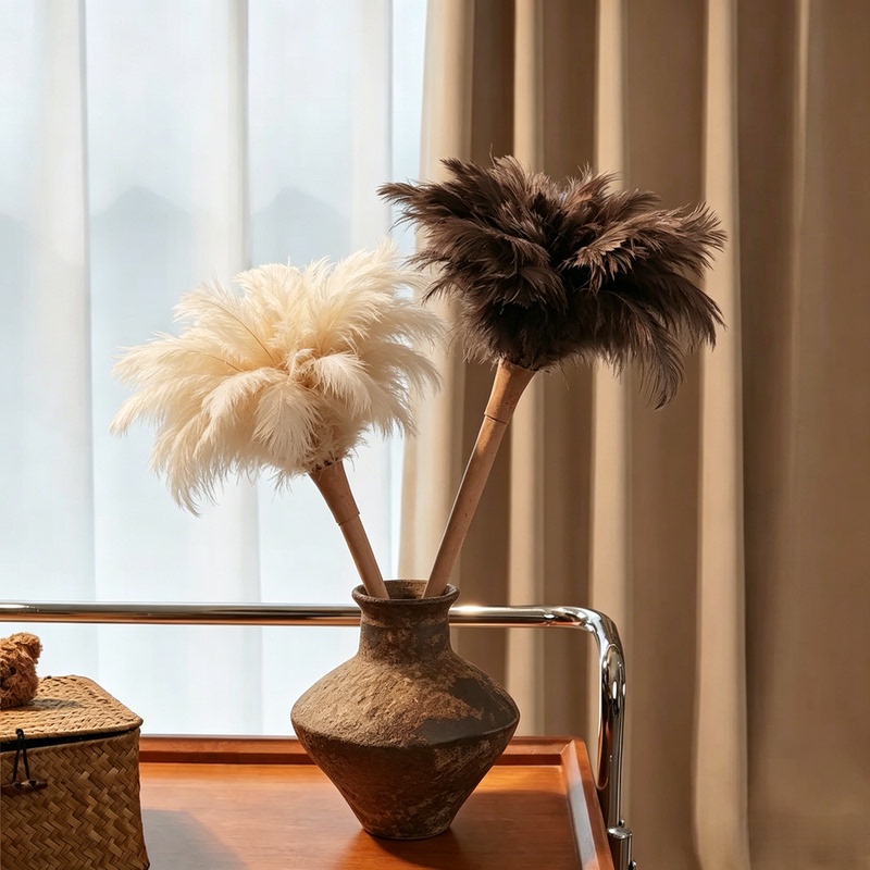 New Ostrich Feather Duster, Chicken Feather Duster, Dust Removal, Household Electrostatic Dust Removal, Dust Adsorption and Cleaning Tool