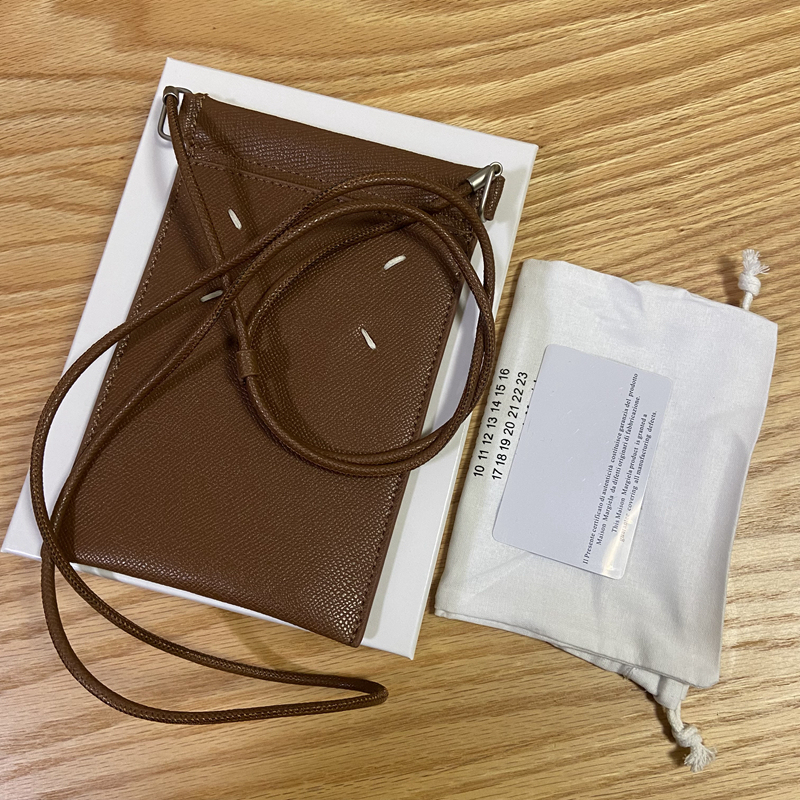 There Is a Saying That Goes: Hot Item Original Niche Bags, Crossbody Bags for Men and Women, Couple Bags, Neck-Hanging Phone Bags, Trendy Bags