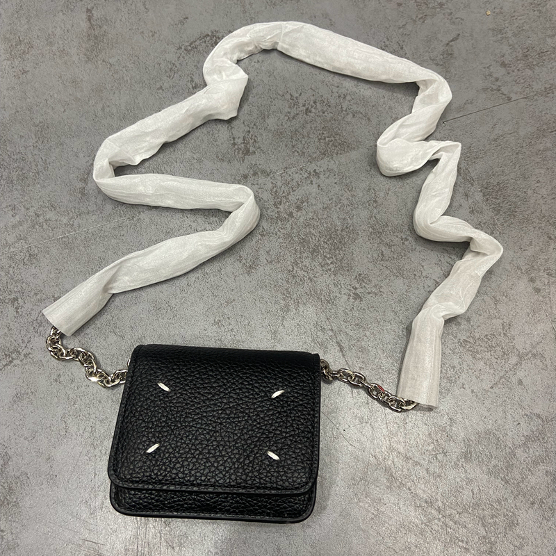 A Must-Have Original Niche Mini Versatile Chain Bag with Four-Corner Stitching, Single Shoulder Crossbody Square Bag Wallet