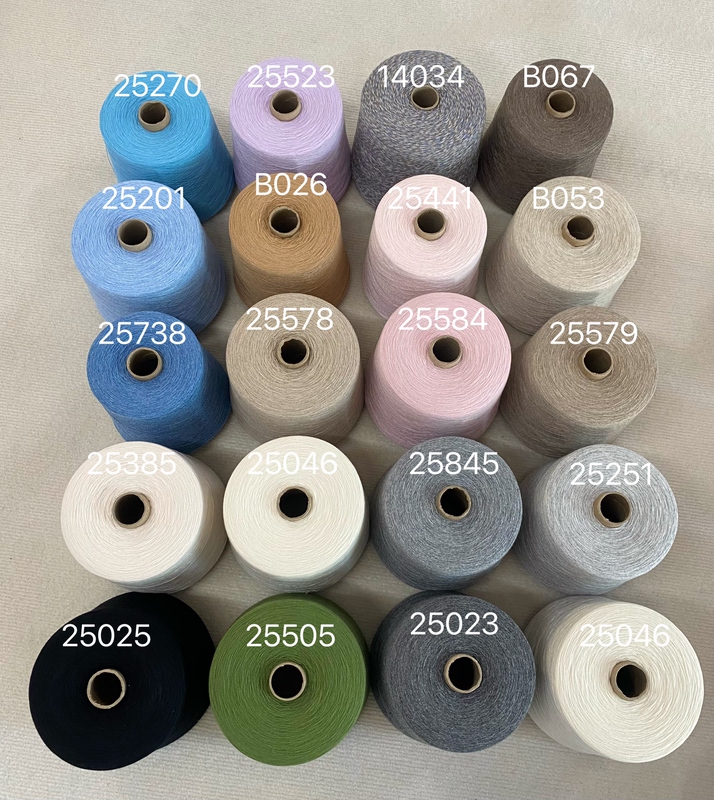 Consinee Au 100% Pure Cashmere 2/26 Count Hand-Knitted and Machine-Knitted Cashmere Yarn Consinee Aurora Soft Consinee Au 100% Pure Cashmere 2/26 Count Hand-Knitted and Machine-Knitted Cashmere Yarn Consinee Aurora Soft