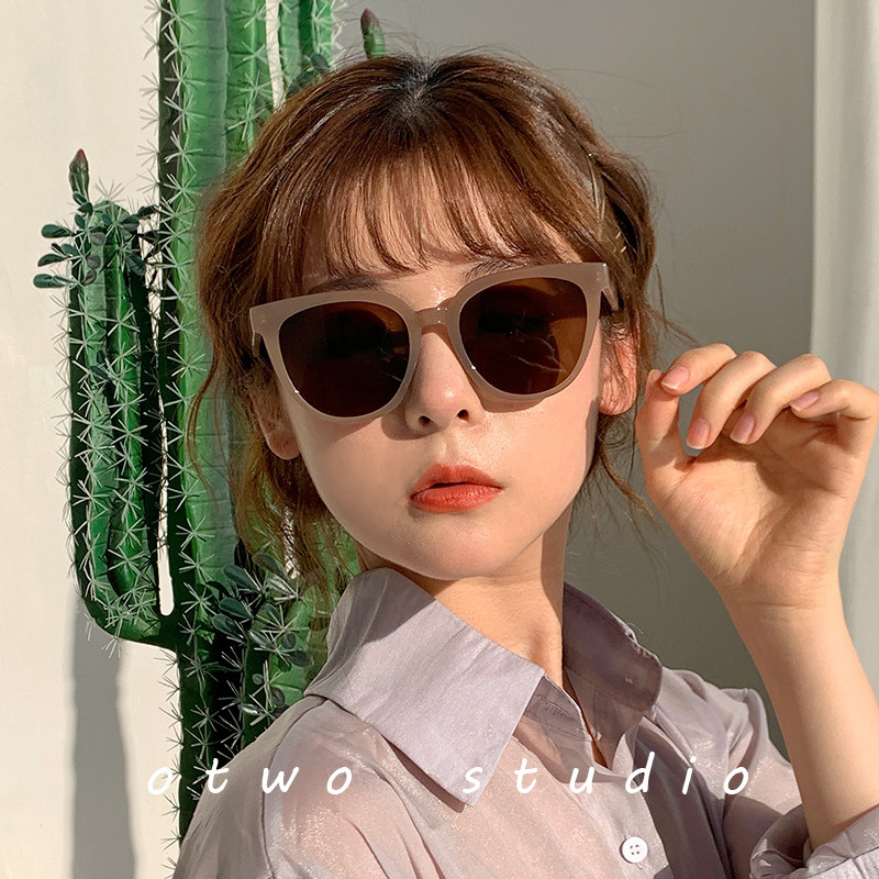 Show Wise Tongan Tea Color Retro Sunglasses Women Ins Big Faces Slim Sunglasses 2022 New Wave Male Cat Eyes