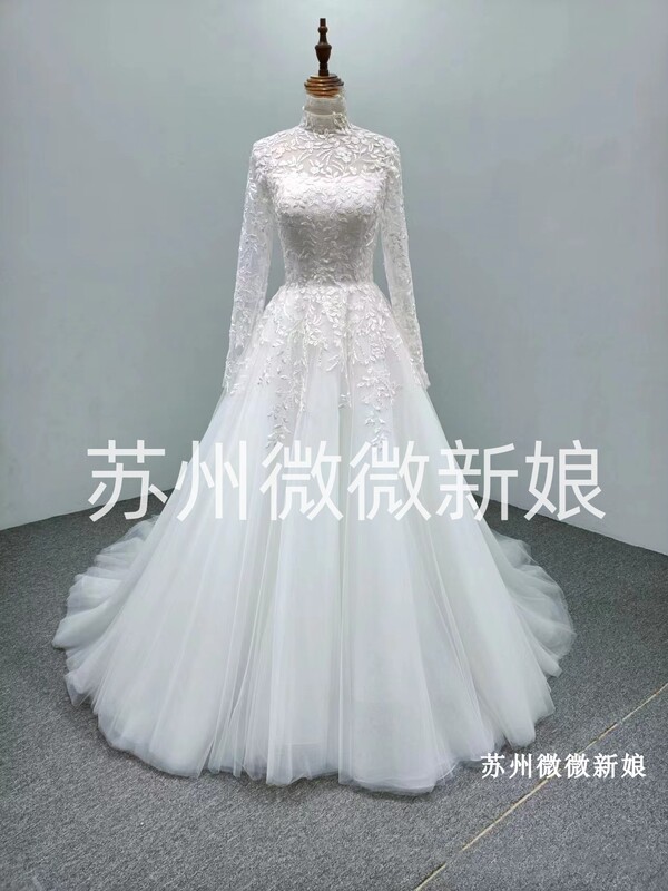 Weiyi Bridal's New Bridal Wedding Dress for Photoshoots, Reception, and Catwalk, Long-Sleeved, Elegant, High-Neck, with a Train
