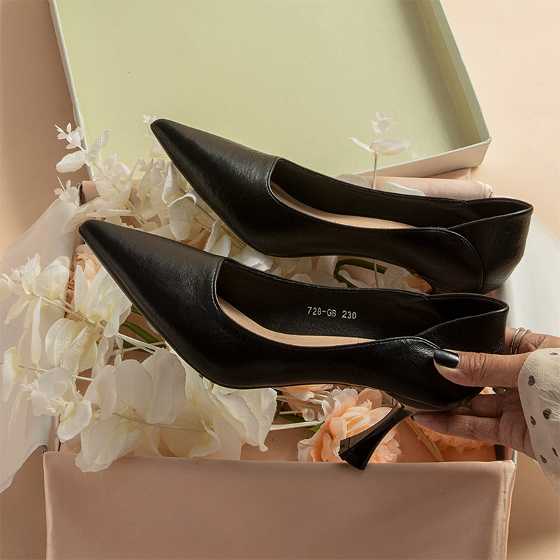 Black professional high heels women's stiletto heels 2022 new 33 yards to work comfortable for a long time standing not tired soft leather work shoes