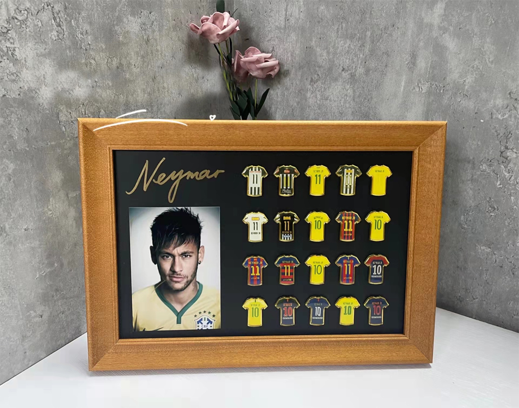 Neymar Messi C Rocket's hand held football perimeter to remember photo frame boyfriend's husband's birthday Seven New Year's Eve gifts 