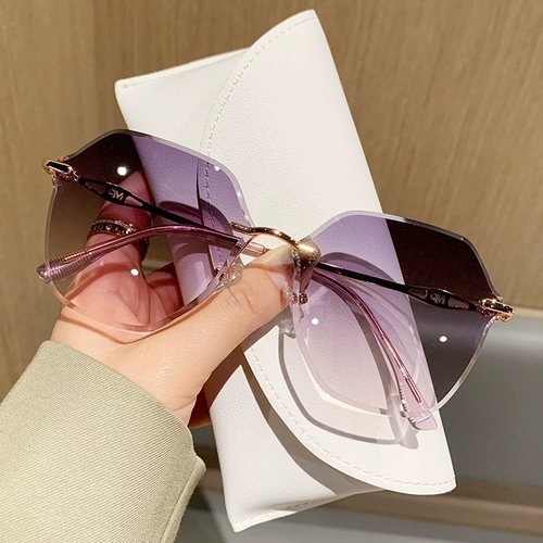 2025 Новый стиль безграничные квадратные рамки солнцезащитные очки для женщин Модное ультрафиолетовое ультрафиолетовое ультрафиолетовое излучение.