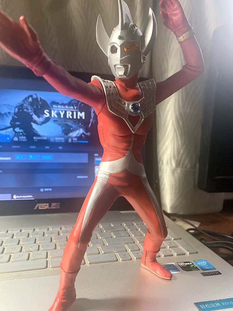 Ace первого поколения Ultraseven светится, Jack Zoffi семерых братьев Tyroseven игрушечная детская модель