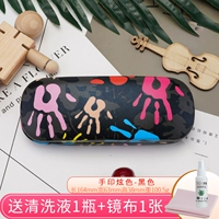 Черный отпечаток рук