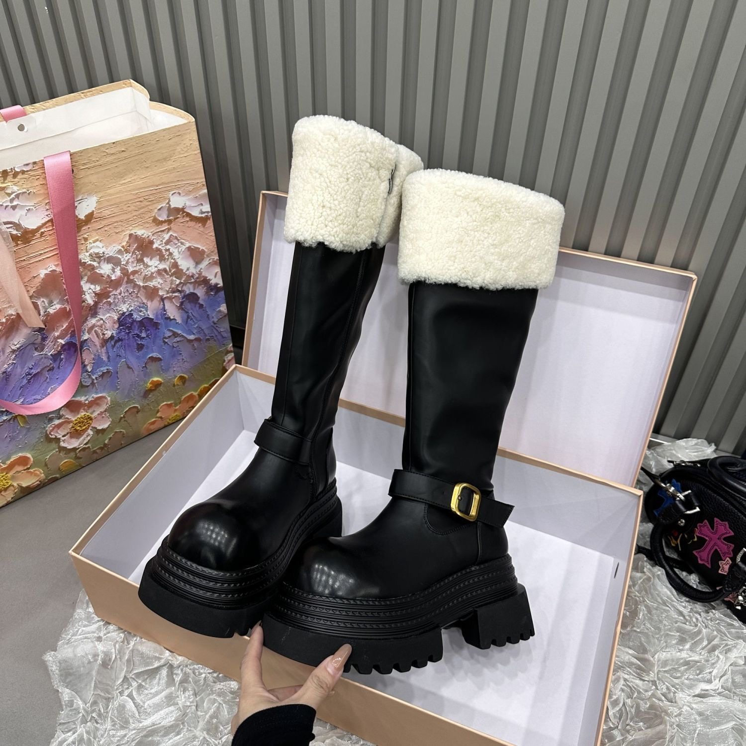 Большие красивые длинные сапоги, детские зимние длинные сапоги с плюшем, маленькие тонкие сапоги на толстой подошве, рыцарские сапоги с высокими берцами