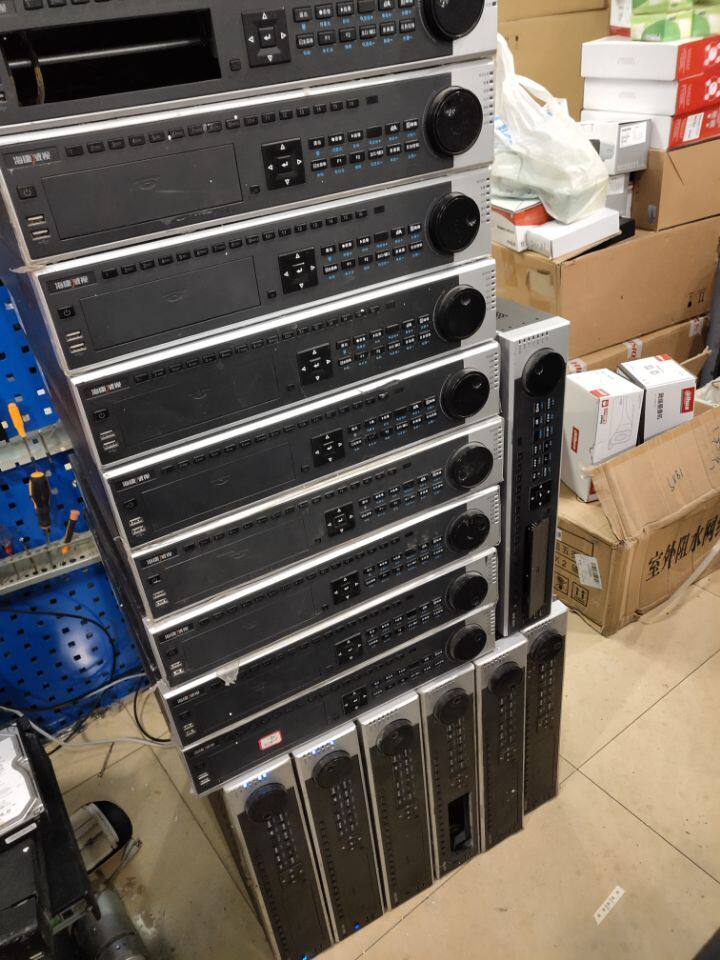 DS-8116HF-ST Haikang Simulation 16-way 8 disc bits with 16-way Audio Interface Hard disc recorders second hand