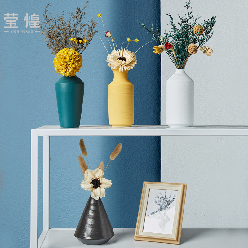Nordic creative simple flower arrangement small vase Jingdezhen creative ceramic decoration living room porch home drying flower decoration