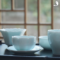 Celadon tea cup pure hand-carved shadow Green Master Cup Jingdezhen Hutian Kungfu tea set tea bowl tea cup tea cup
