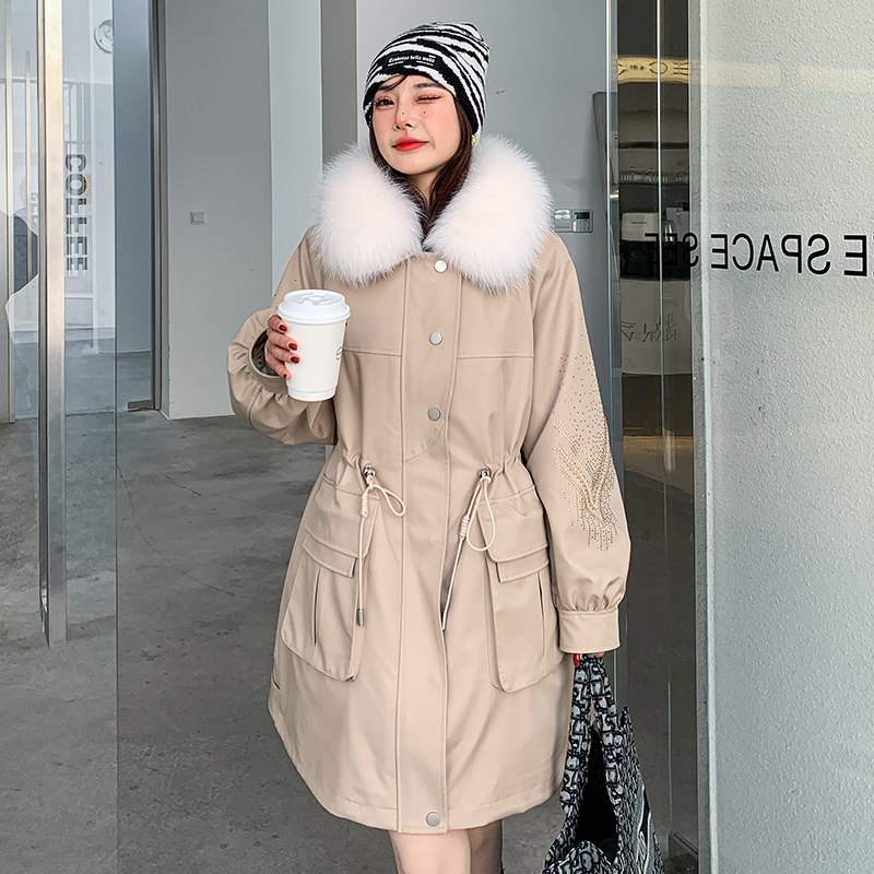 2021 winter new white goose down down coat woman medium long version imported fox fur collar Warm Leather Grass Coat Tide