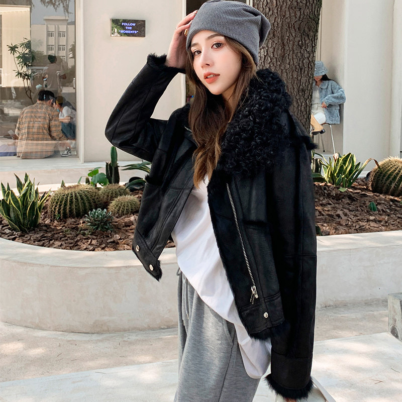 2022 autumn and winter new women's fur one-piece young lamb fur rabbit fur grass fur hair thin coat women