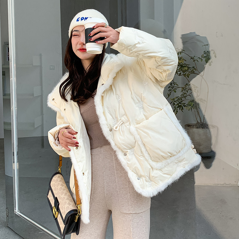 European Station Waterloo fur Fur Grass Down Clothing Woman 2021 Winter New Loose Slim and Fragrant Wind Retro Short jacket